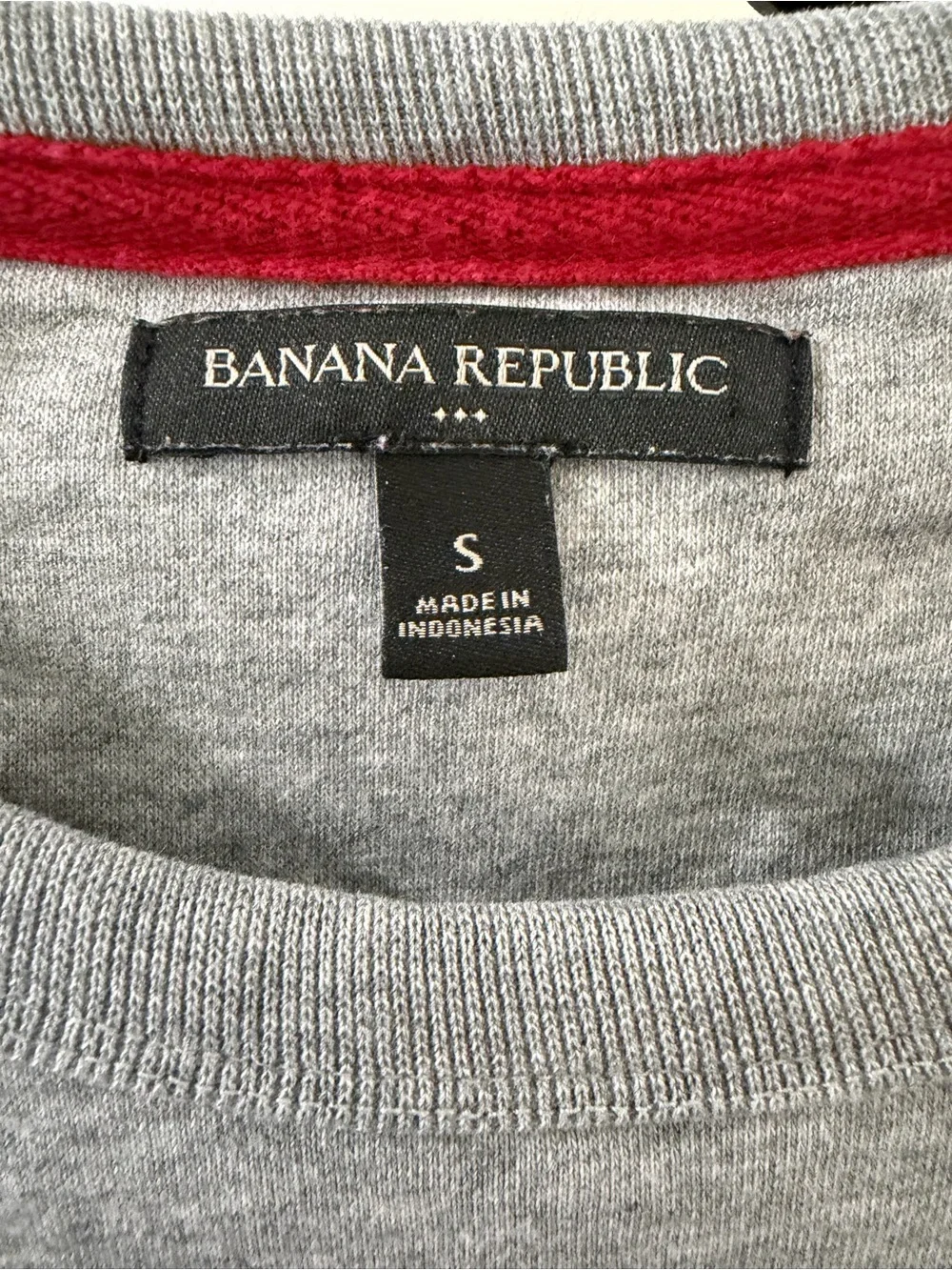 Banana Republic Men's Crewneck Sweatshirt with BR Logo